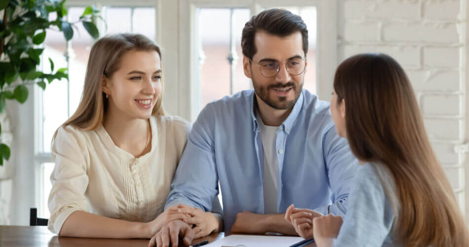 Couple learning about credit and how credit works